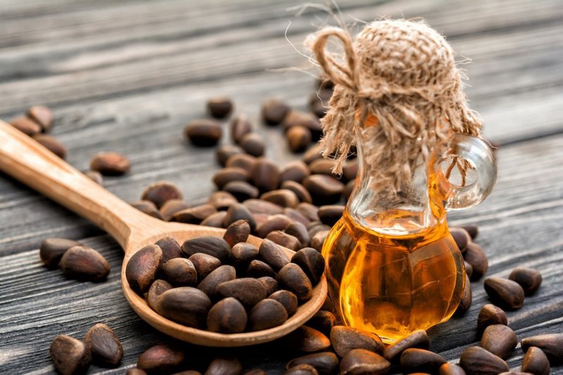 Cedar oil and nuts Жиры – польза и вред